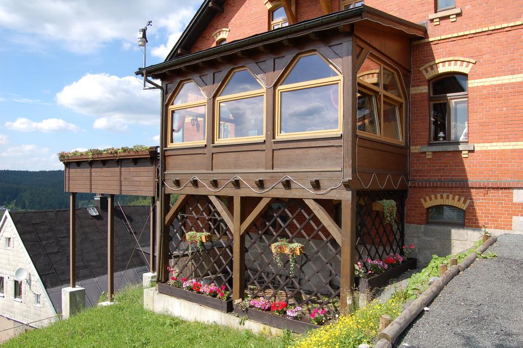 Berggasthaus & Pension Schoene Aussicht Klingenthal Zewnętrze zdjęcie