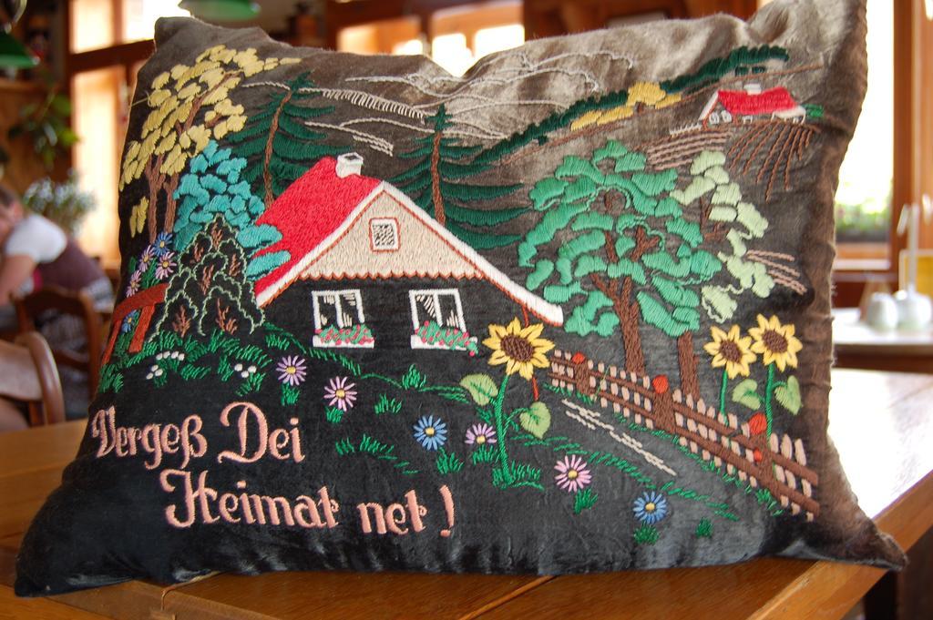 Berggasthaus & Pension Schoene Aussicht Klingenthal Zewnętrze zdjęcie