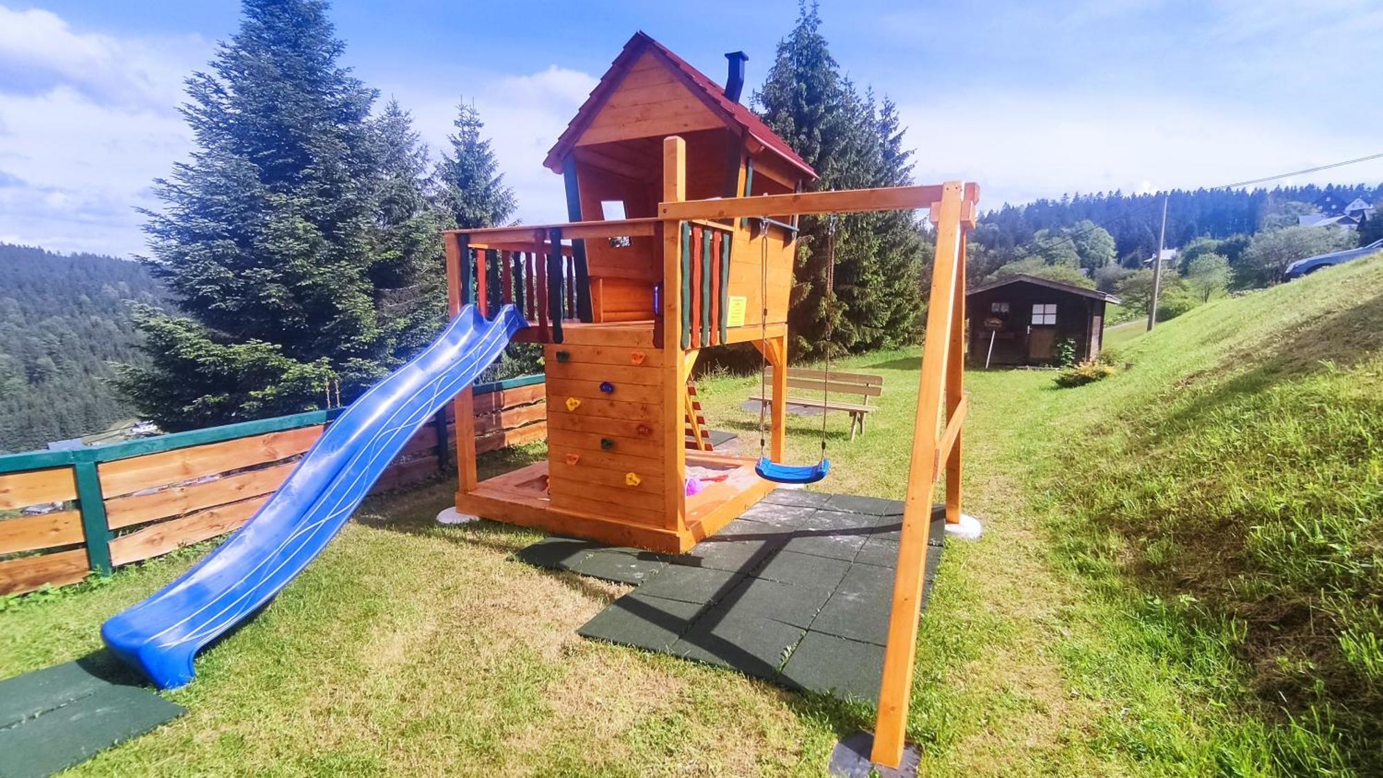 Berggasthaus & Pension Schoene Aussicht Klingenthal Zewnętrze zdjęcie